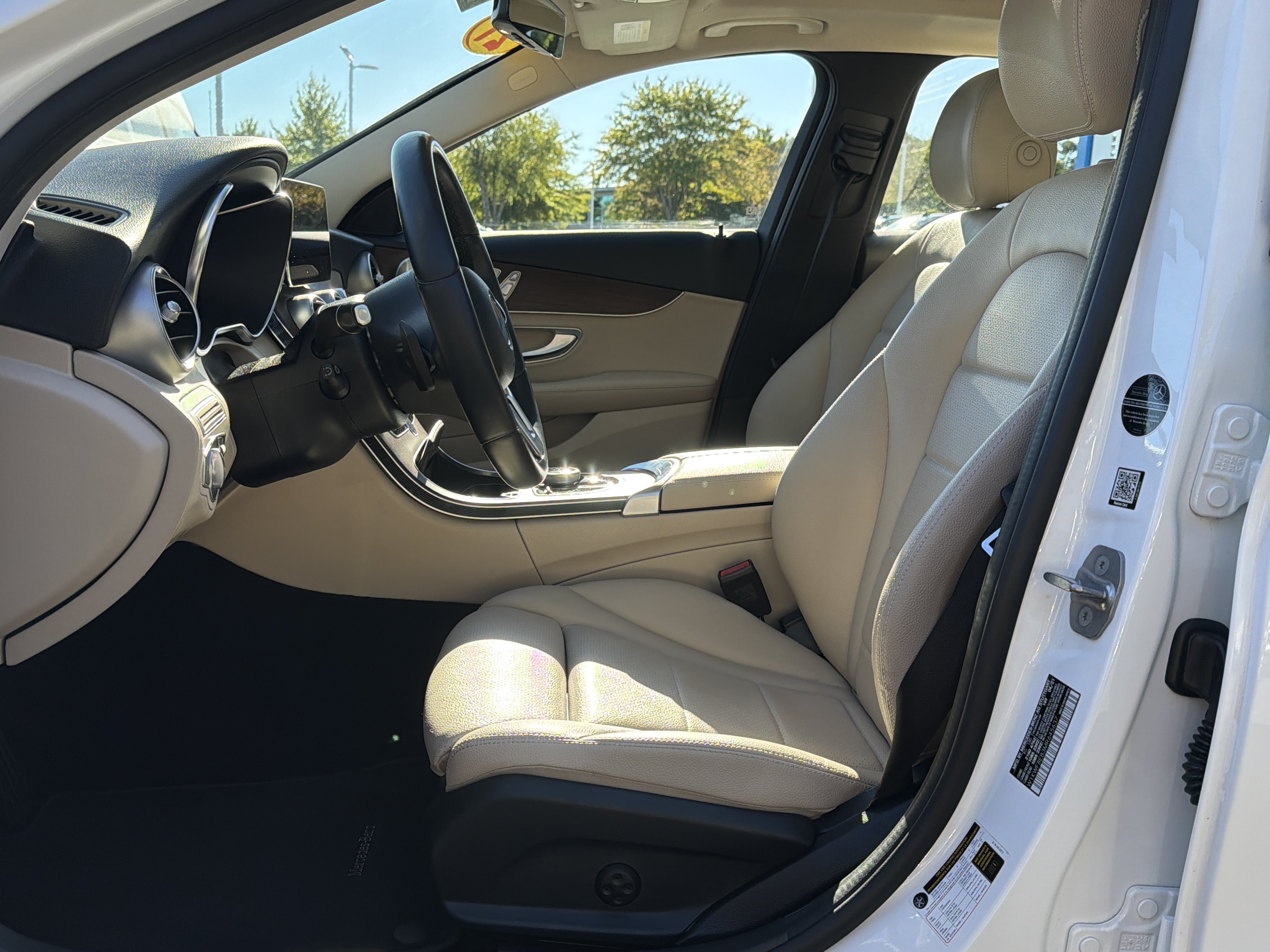 Used 2021 Mercedes-Benz C 300 4MATIC Sedan image 16