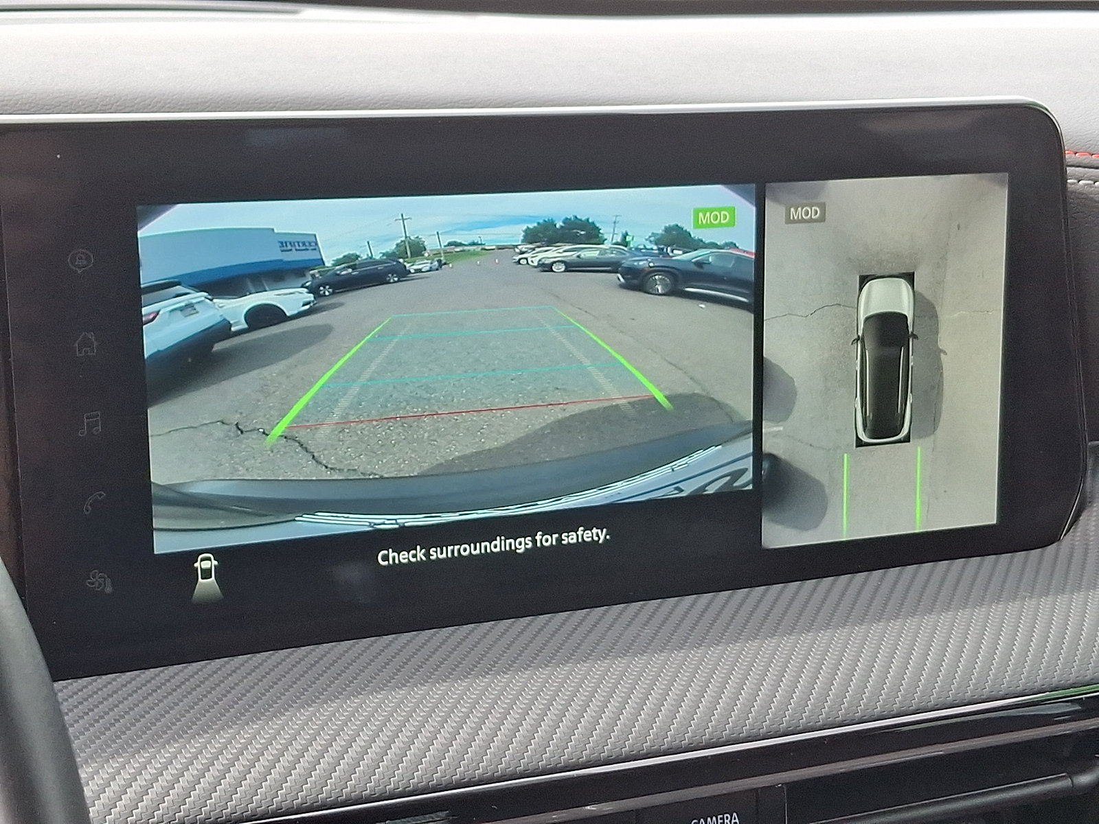 Used 2025 Nissan Kicks SR AWD/4WD image 18
