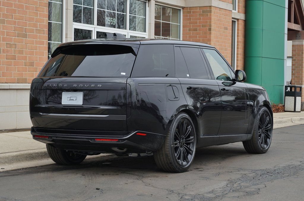 Used 2026 Land Rover Range Rover SE AWD/4WD image 7