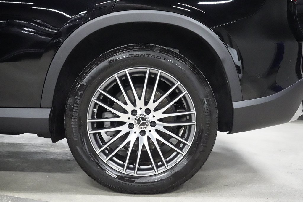 Used 2024 Mercedes-Benz GLC 300 4MATIC image 32
