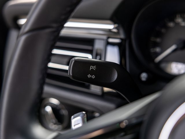 Certified 2025 Porsche Macan image 46