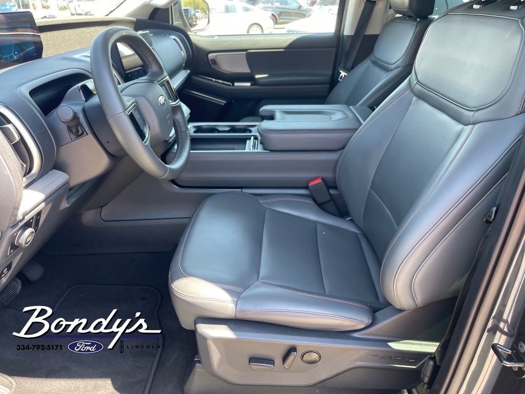 Used 2025 Ford Expedition Active image 10