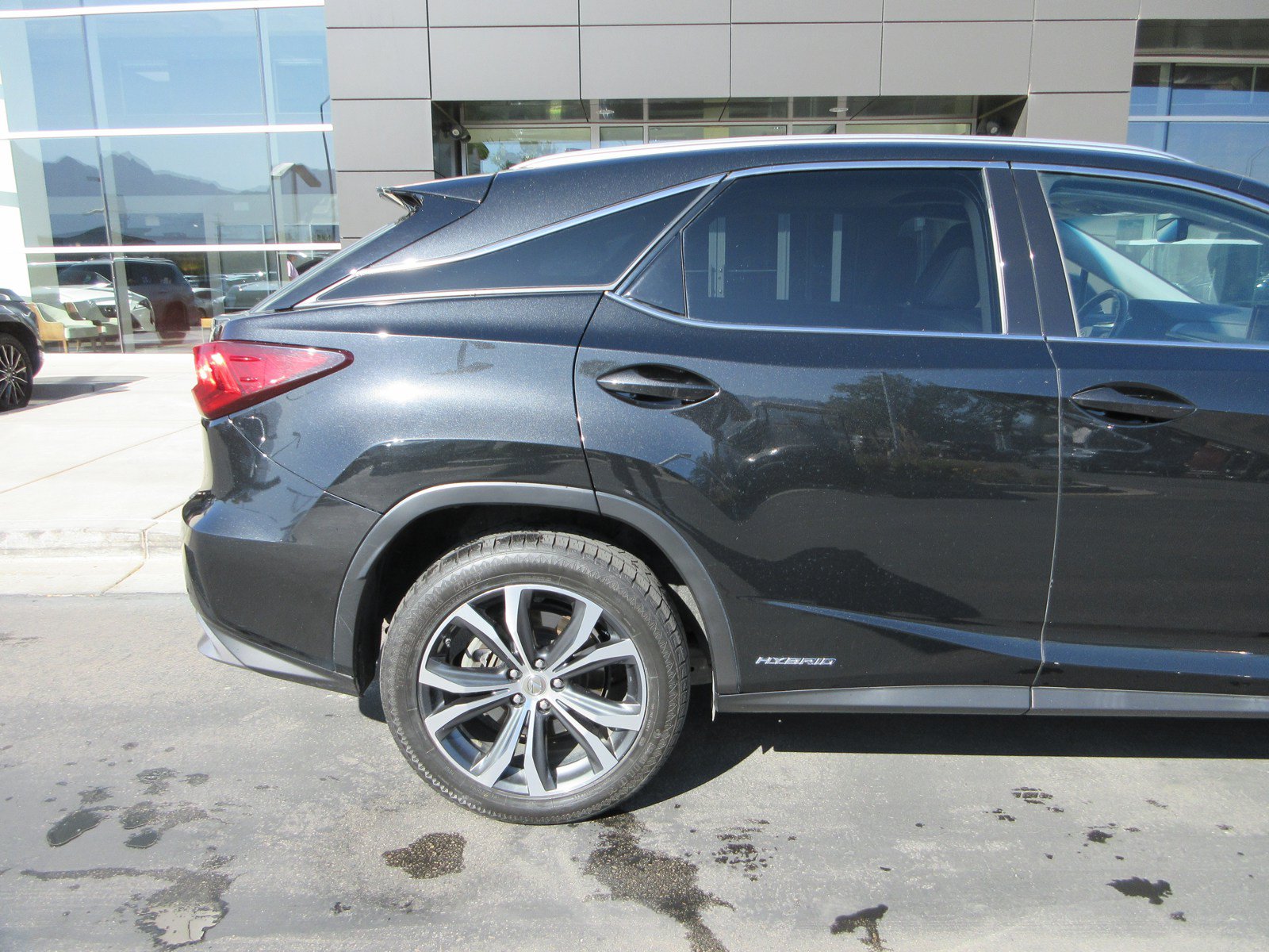 Used 2017 Lexus RX 450h AWD w/ Cold Weather Package image 10