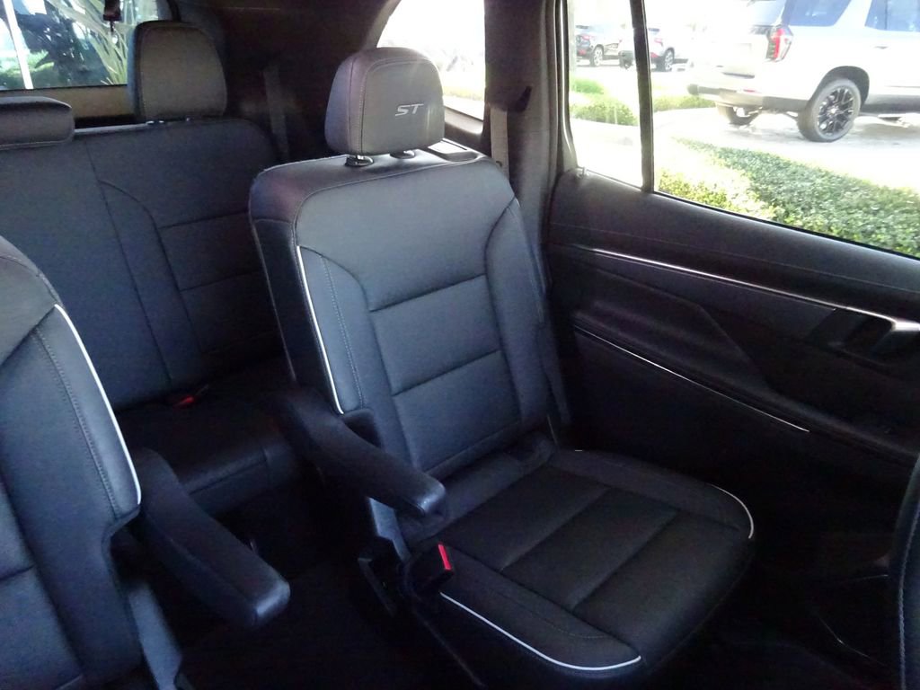 Certified 2025 Buick Enclave Sport Touring image 20