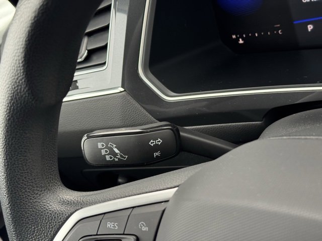 Used 2022 Volkswagen Tiguan S image 25