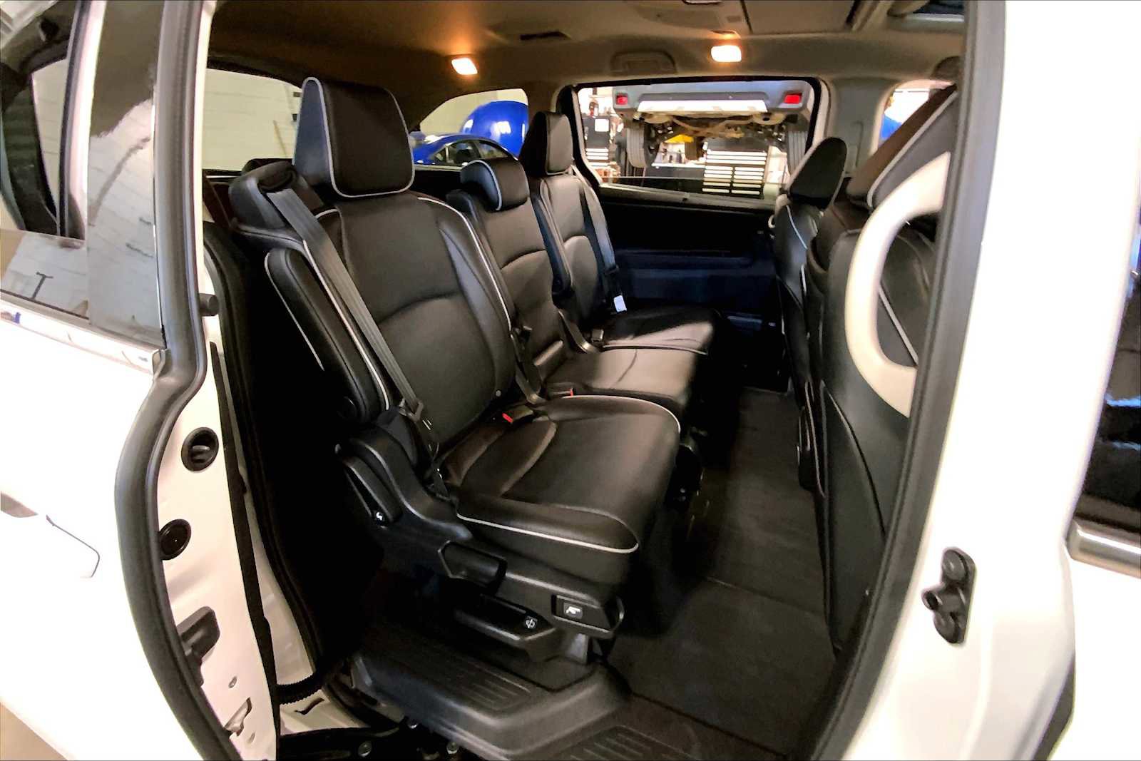 Used 2026 Honda Odyssey Elite image 19