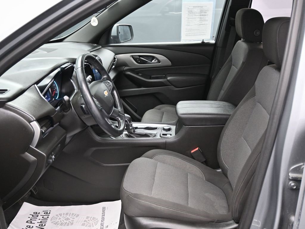 Used 2023 Chevrolet Traverse LT w/ LPO, Floor Liner Package image 15