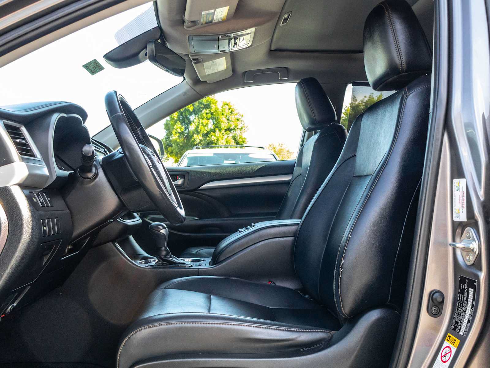 Certified 2019 Toyota Highlander XLE FWD image 15