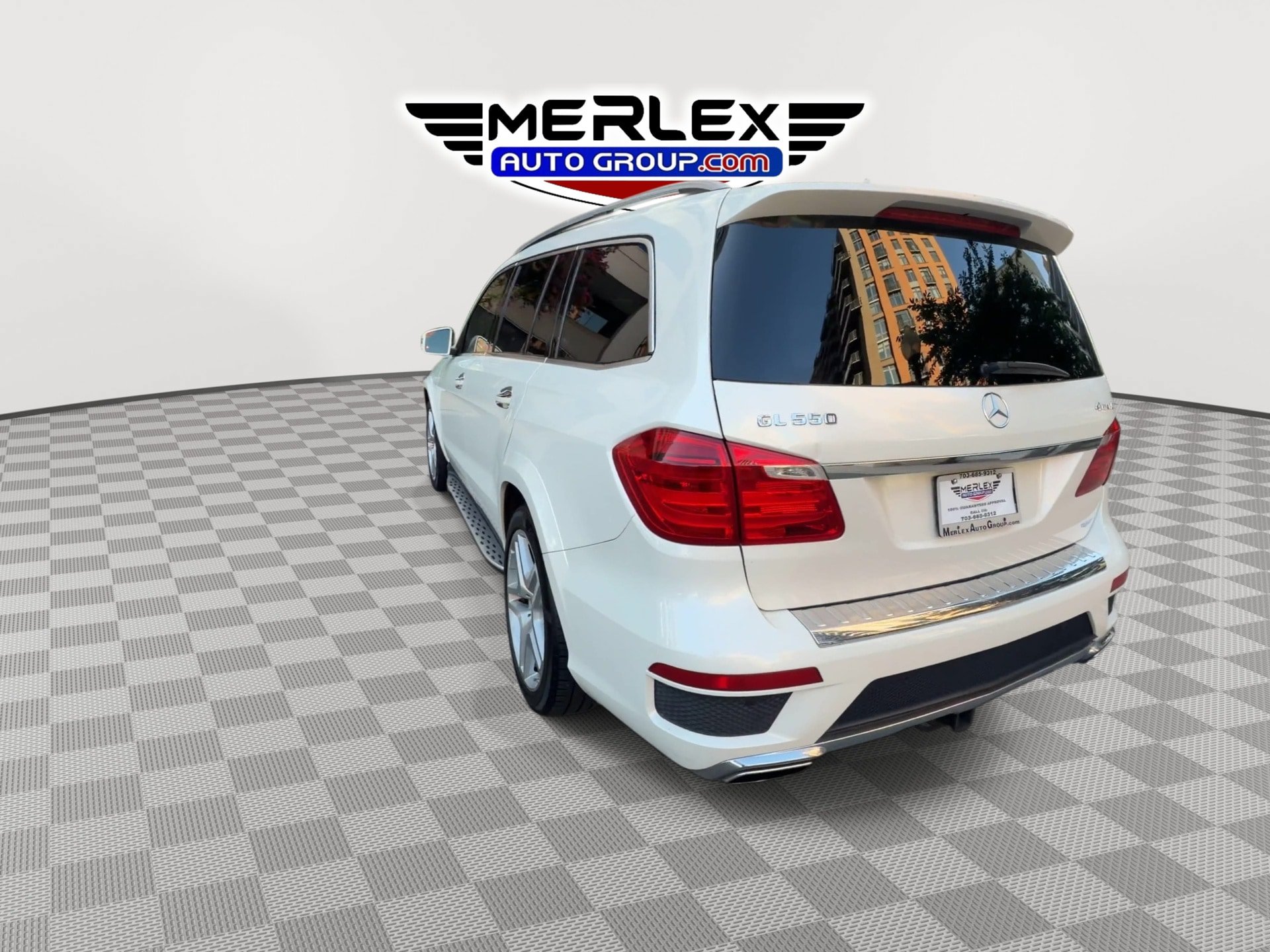 Used 2015 Mercedes-Benz GL 550 4MATIC image 6