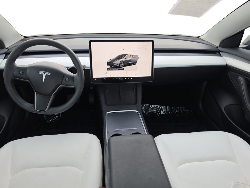 Used 2023 Tesla Model 3 Standard Range image 10