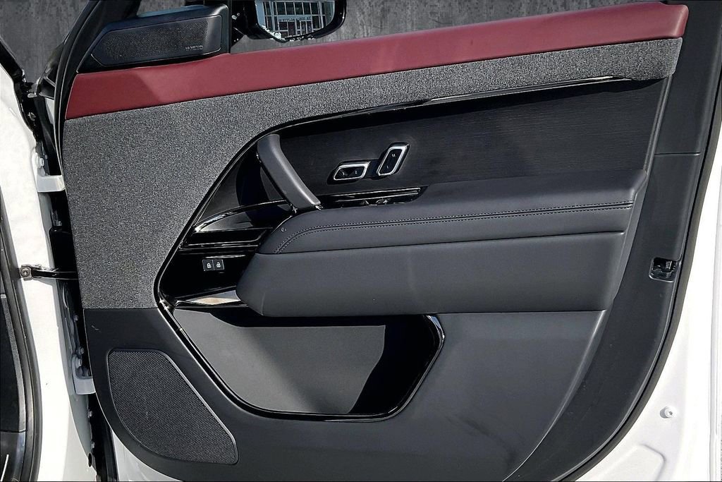 Used 2025 Land Rover Range Rover Sport Dynamic SE image 27