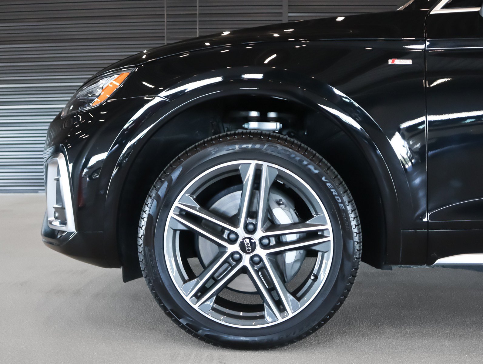 Certified 2025 Audi Q5 e Premium AWD/4WD image 15