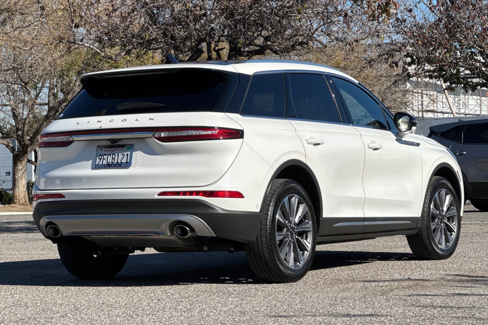 Certified 2022 Lincoln Corsair Reserve w/ Equipment Group 201A image 4