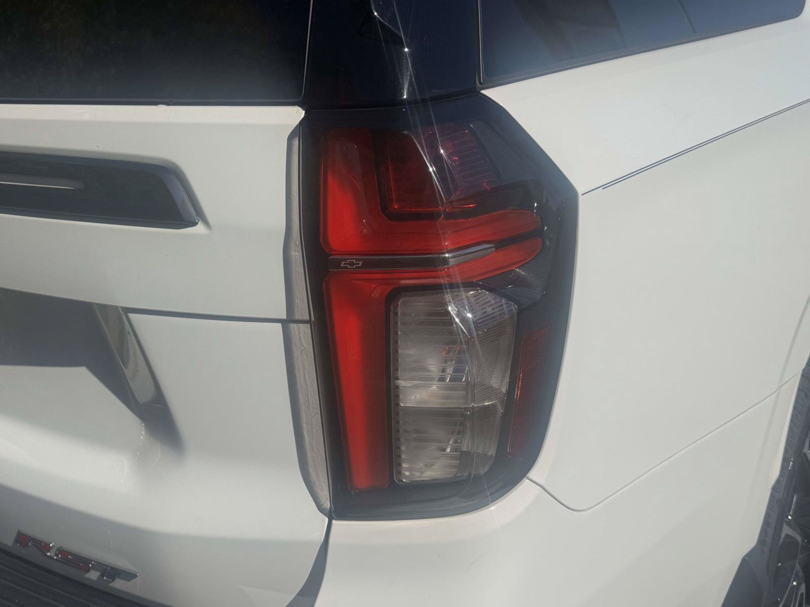 Used 2022 Chevrolet Suburban RST w/ Sport Performance Package RWD image 11