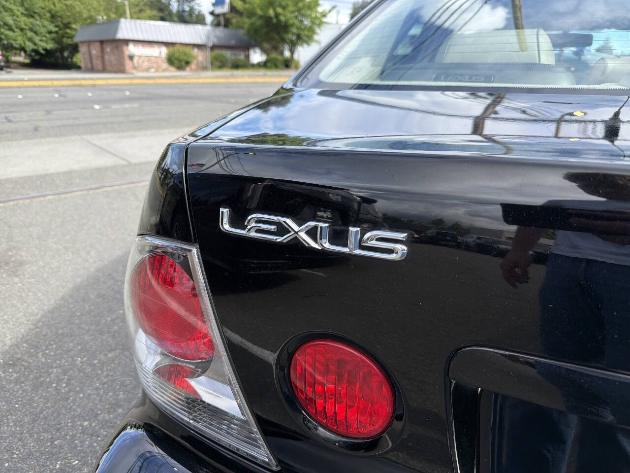 Used 2001 Lexus IS 300 RWD image 8