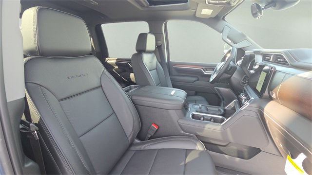 New 2026 GMC Sierra 3500 Denali w/ Denali Reserve Package image 16