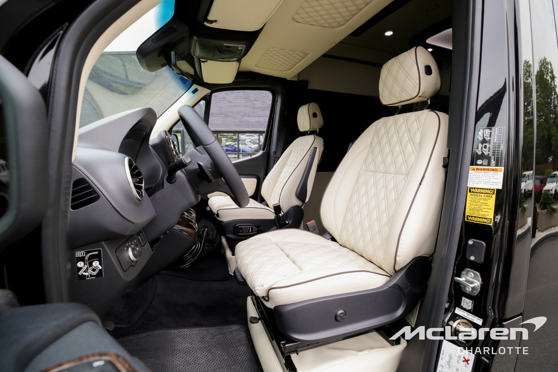 Used 2023 Mercedes-Benz Sprinter 3500 image 11