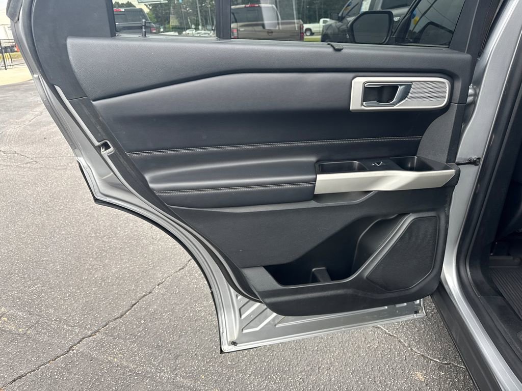 Used 2021 Ford Explorer Limited w/ Equipment Group 301A RWD image 23