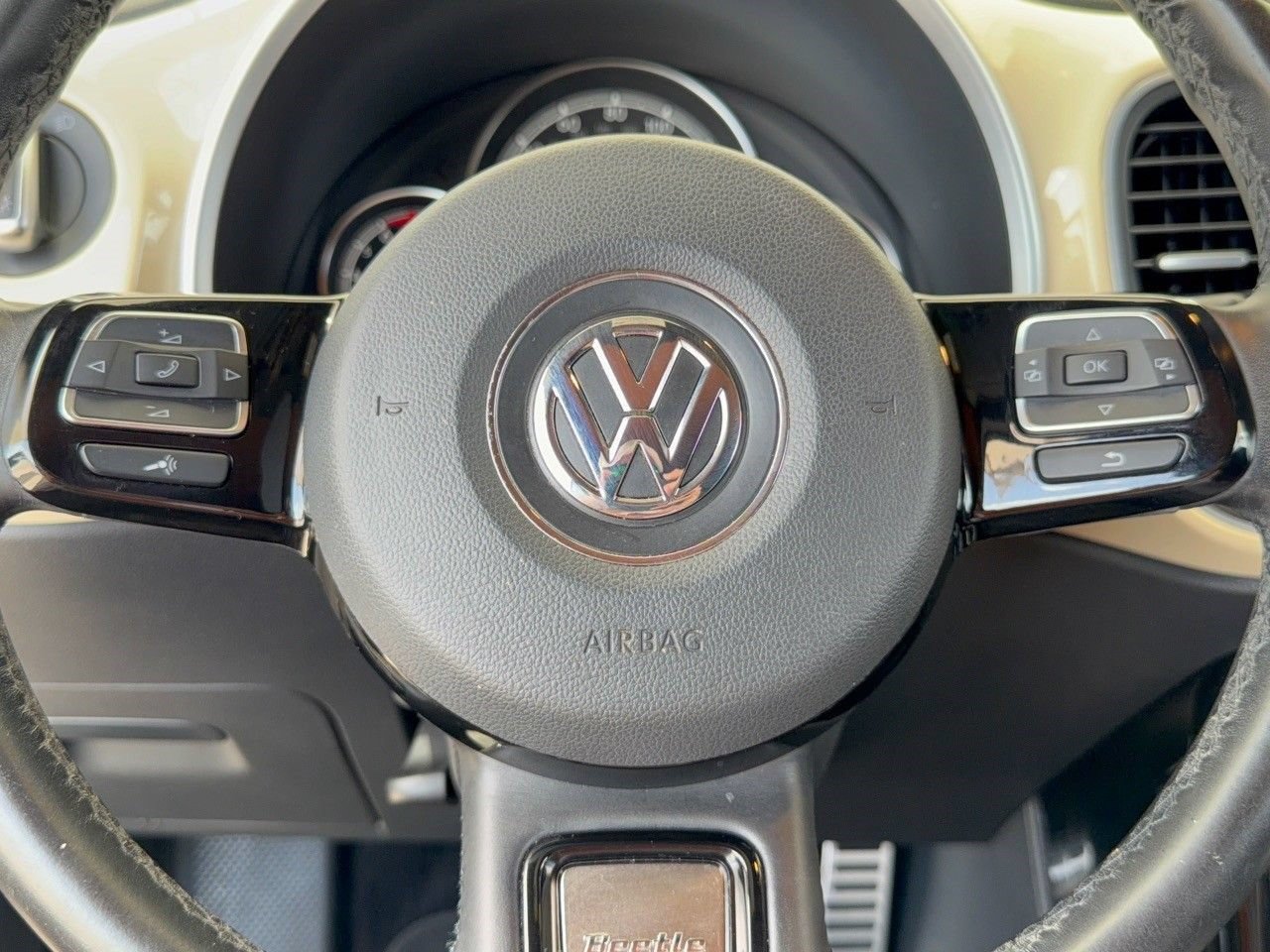 Used 2019 Volkswagen Beetle 2.0T Final Edition SEL FWD image 11