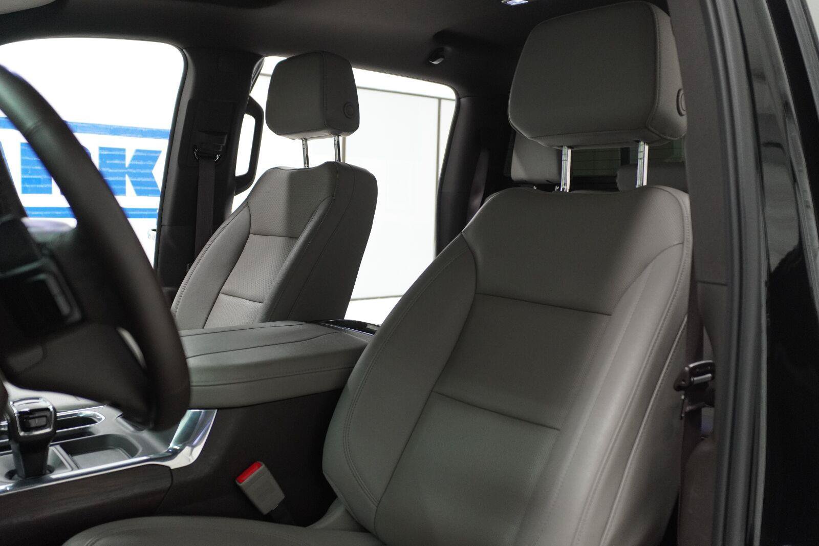 Used 2024 GMC Sierra 1500 SLT RWD image 6