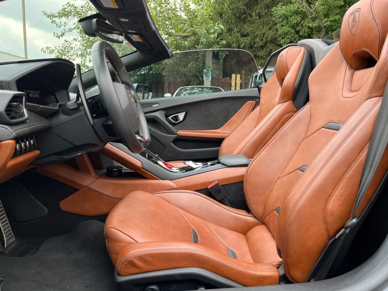 Used 2020 Lamborghini Huracan EVO AWD/4WD image 15