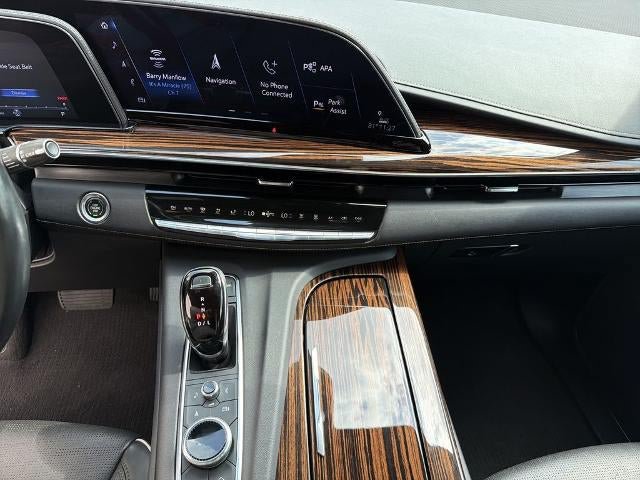 Certified 2022 Cadillac Escalade Premium Luxury AWD/4WD image 31