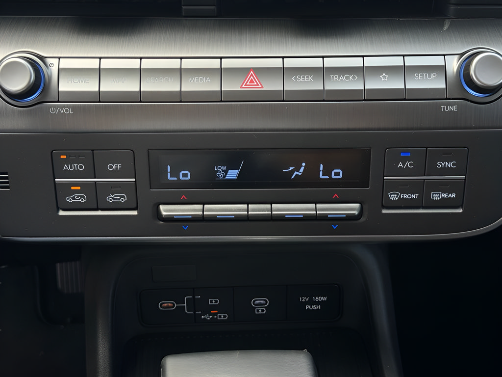 Certified 2024 Hyundai Kona SEL FWD image 27