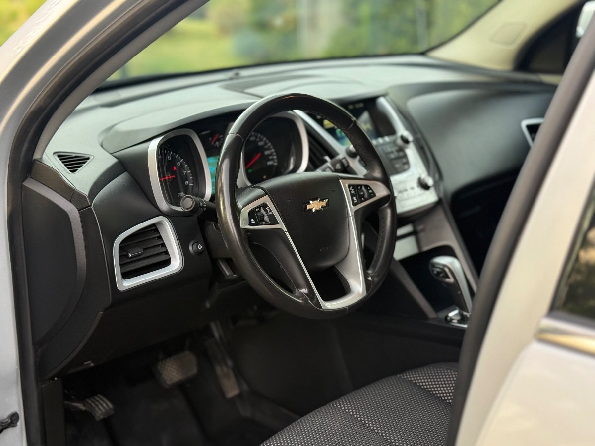 Used 2014 Chevrolet Equinox LT w/ Driver Convenience Package AWD/4WD image 15