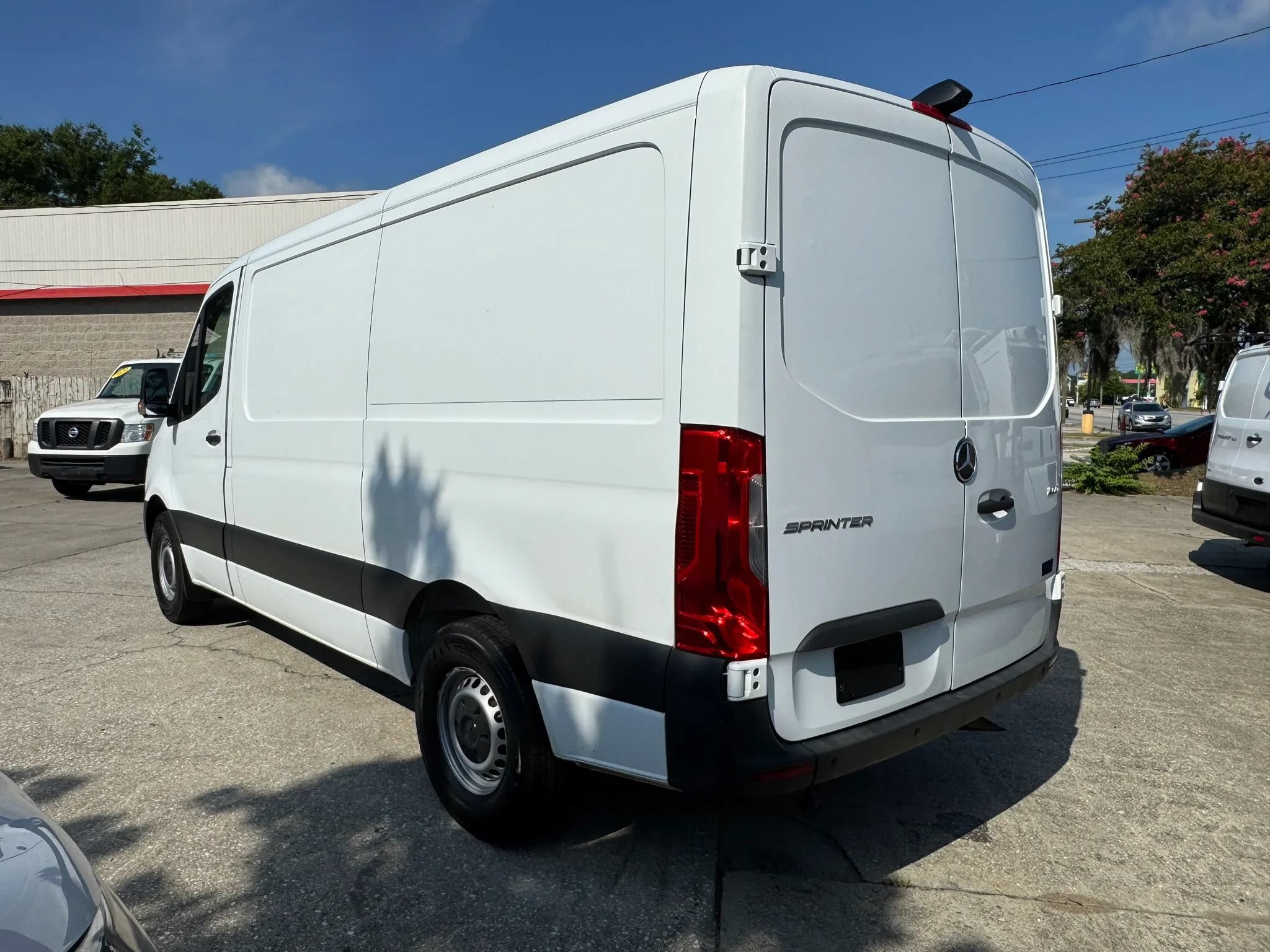 Used 2022 Mercedes-Benz Sprinter 1500 image 8