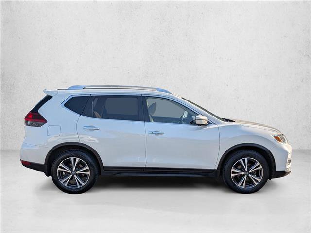 Used 2020 Nissan Rogue SV w/ Premium Package FWD image 4