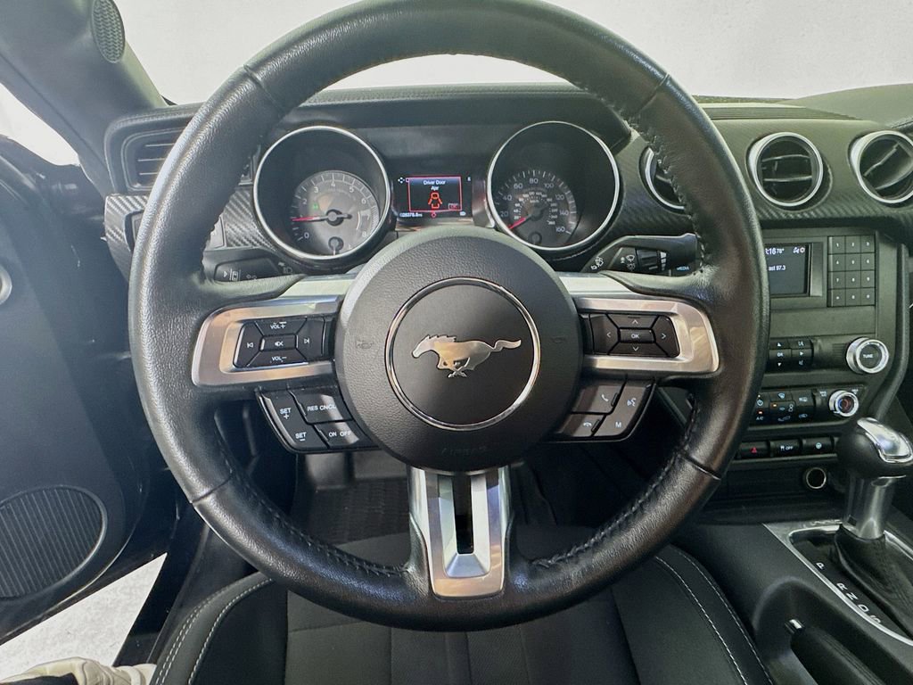 Used 2021 Ford Mustang EcoBoost image 11