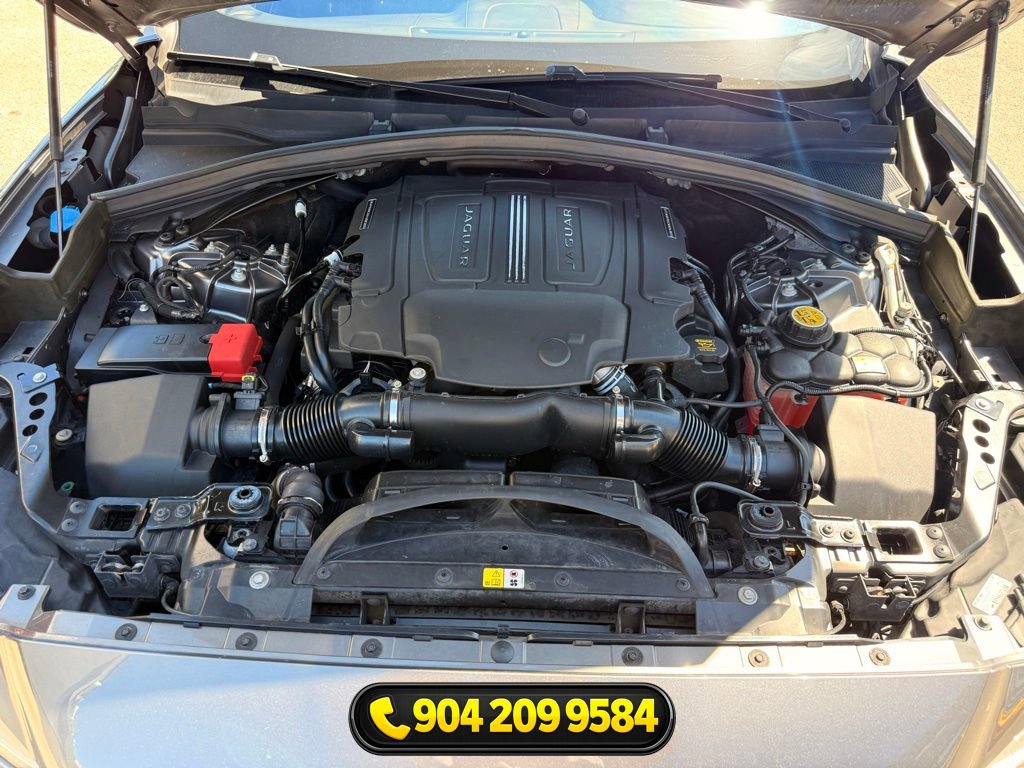 Used 2017 Jaguar F-PACE R-Sport image 36