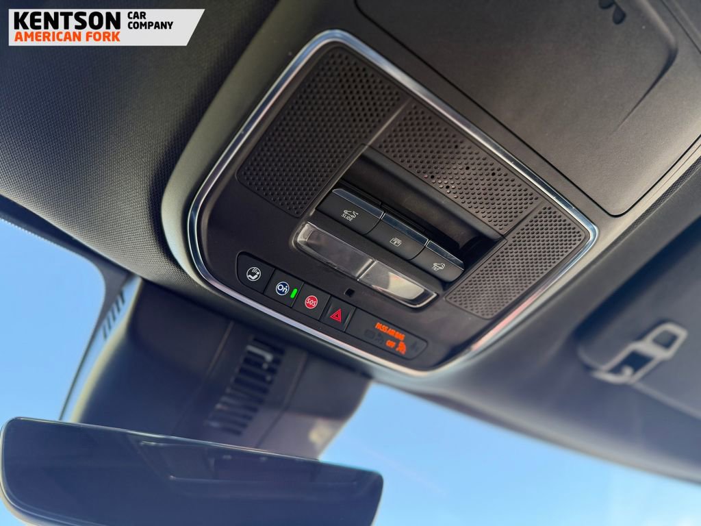 Used 2025 Chevrolet Traverse RS w/ LPO, Floor Liner Package image 32