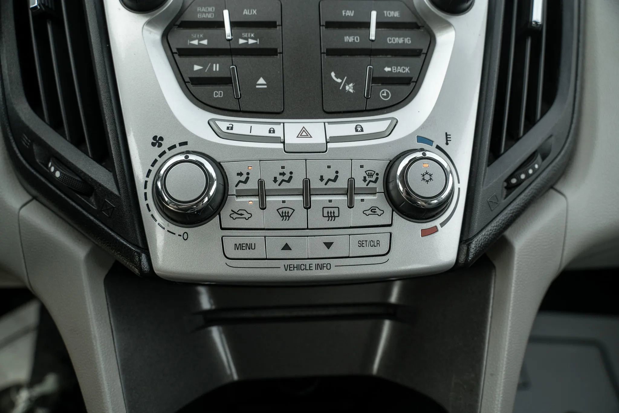 Used 2011 Chevrolet Equinox LS w/ Bluetooth Package FWD image 20