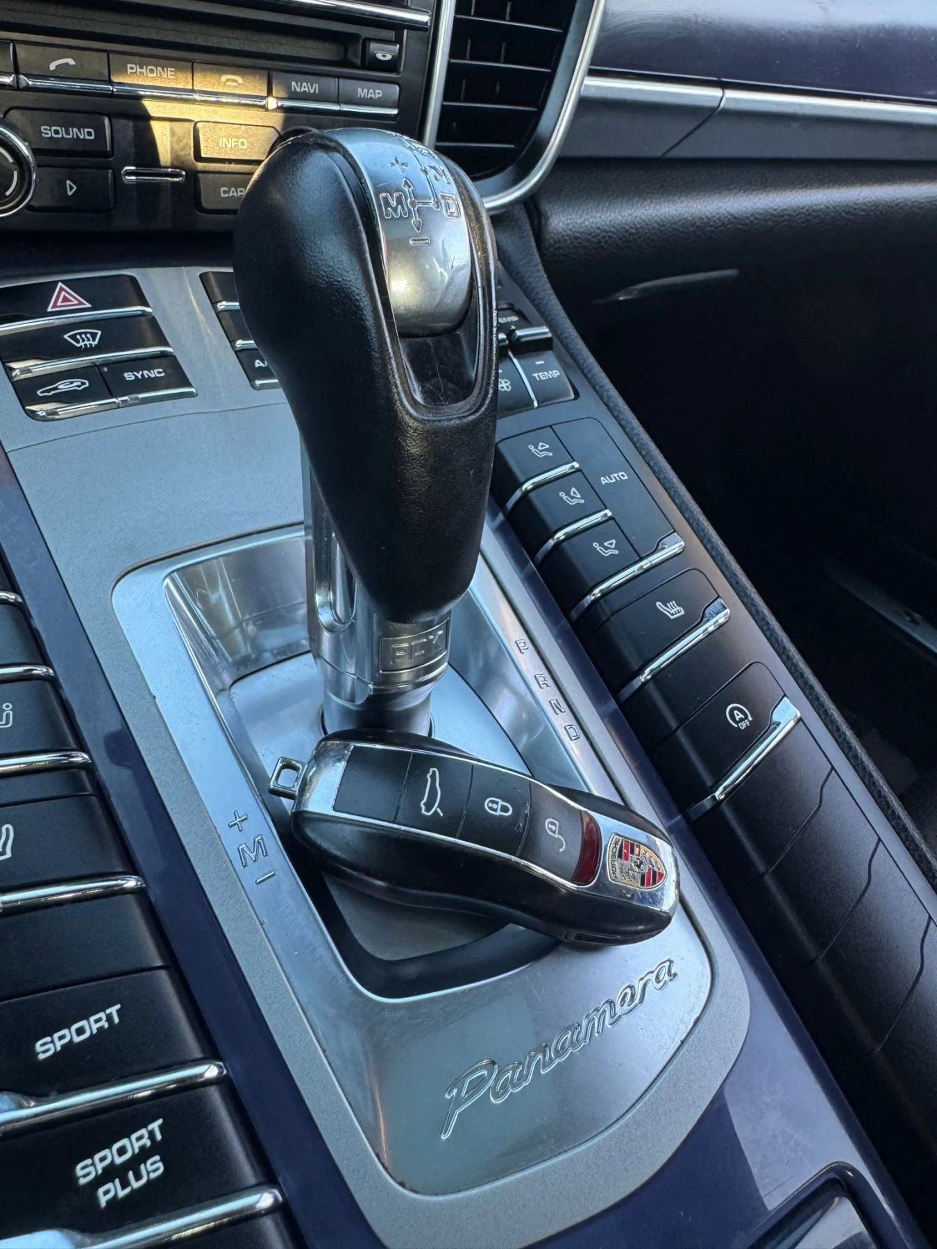 Used 2014 Porsche Panamera S image 52