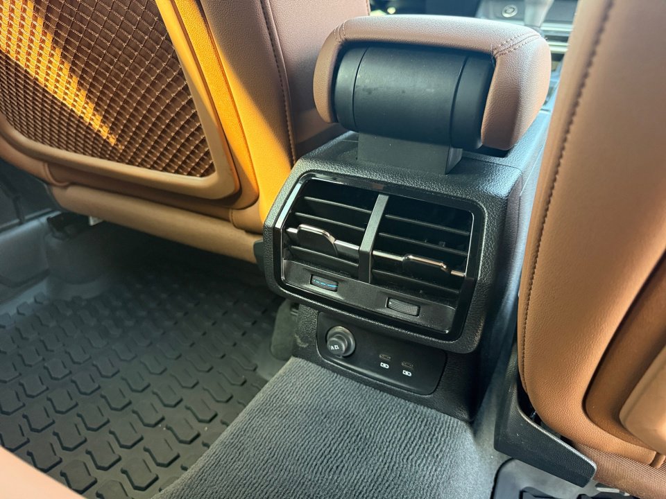 Certified 2025 Audi Q3 2.0T Premium Plus w/ Premium Plus Package image 29