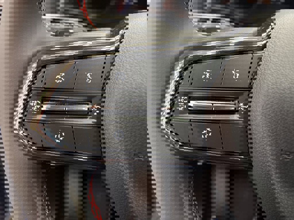 New 2026 Chevrolet Equinox RS w/ Convenience Package III AWD/4WD image 22