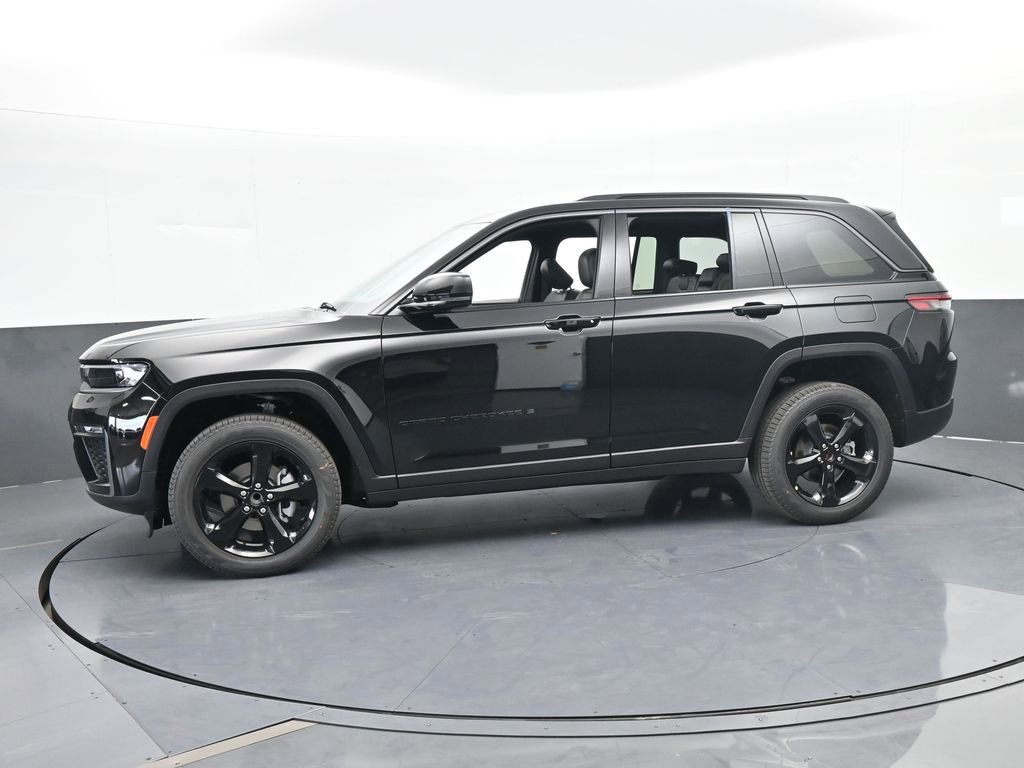 New 2026 Jeep Grand Cherokee Limited w/ Limited Altitude Package RWD video 2