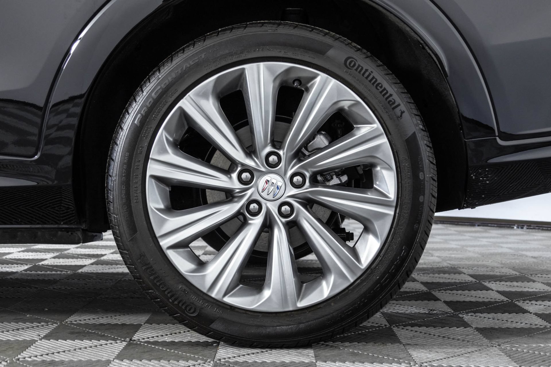 Used 2025 Buick Envista Avenir FWD image 46