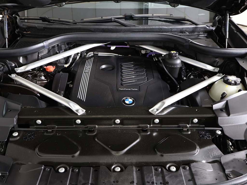 Used 2021 BMW X5 xDrive40i w/ Premium Package 2 image 25