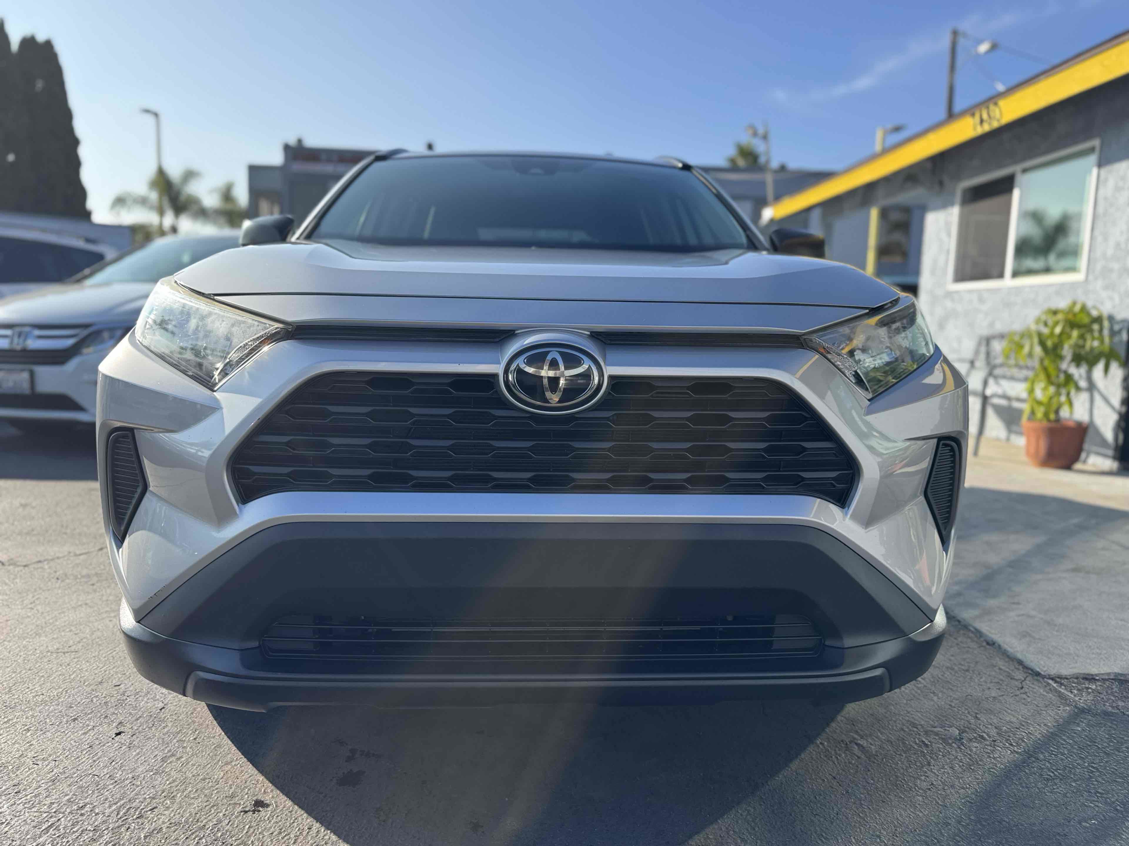 Used 2019 Toyota RAV4 LE w/ Carpet Mat Package image 2