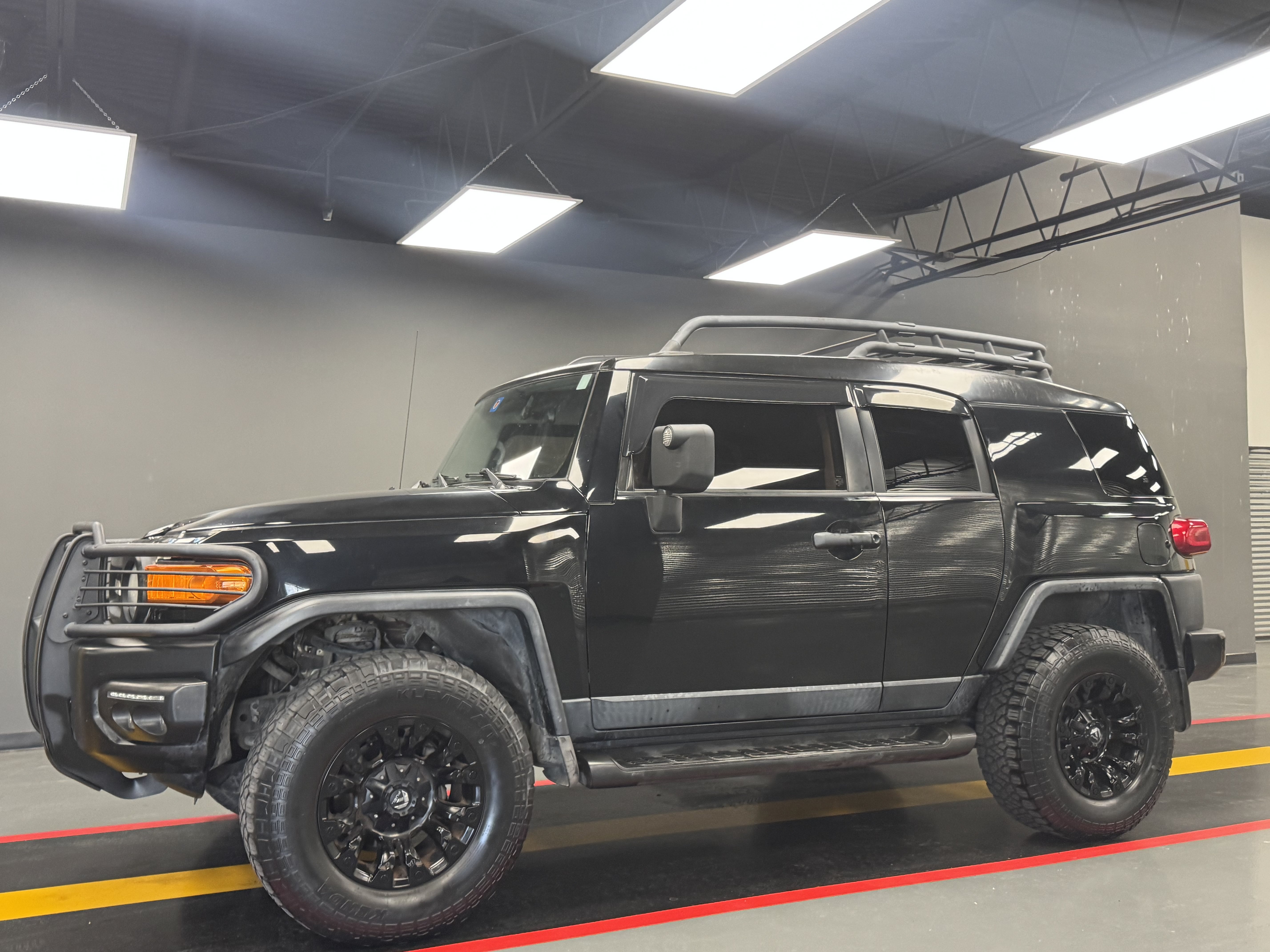 Used 2009 Toyota FJ Cruiser 4WD image 2