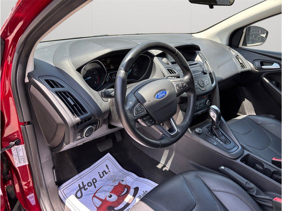 Used 2015 Ford Focus SE w/ Equipment Group 201A FWD image 6