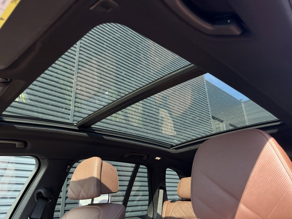 Used 2023 BMW X5 M50i w/ Climate Comfort Package image 13