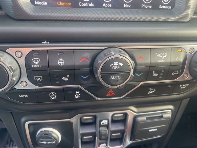 Used 2020 Jeep Wrangler Unlimited Sahara image 32