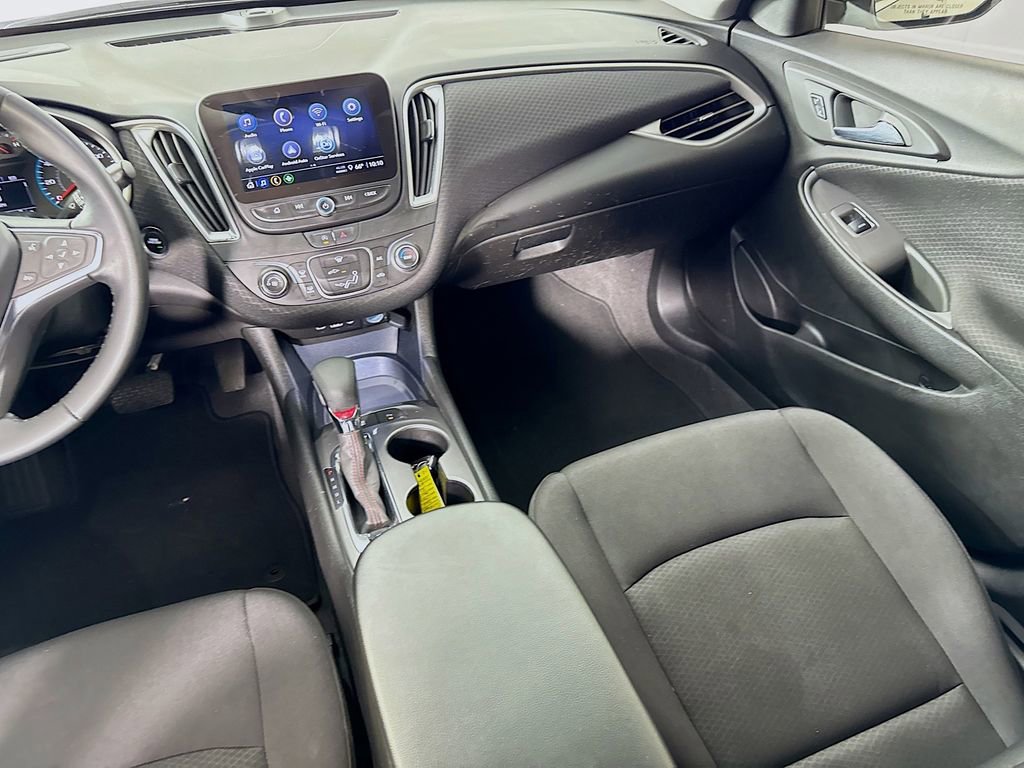 Used 2025 Chevrolet Malibu RS image 28