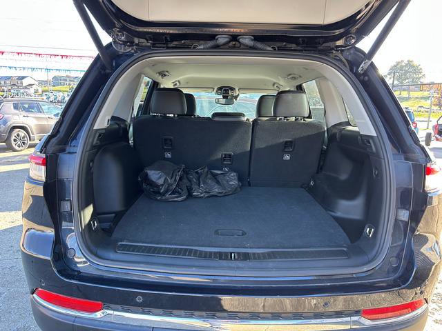 Used 2024 Jeep Grand Cherokee Limited w/ Trailer Tow Package image 19