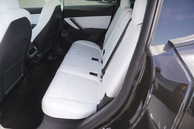 Used 2022 Tesla Model Y Performance image 13