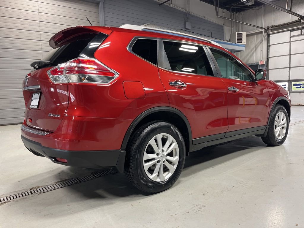 Used 2016 Nissan Rogue SV w/ SV Premium Package image 9