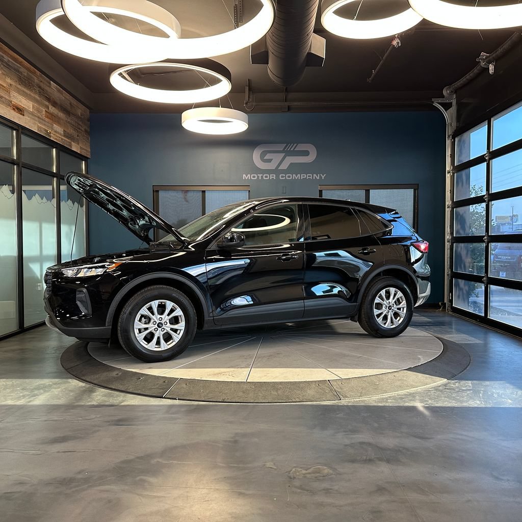 Used 2025 Ford Escape Active AWD/4WD image 23
